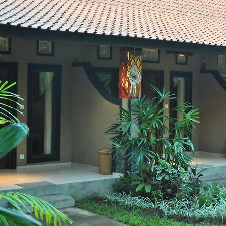 Pondok Rahayu Guest House ペムテラン エクステリア 写真