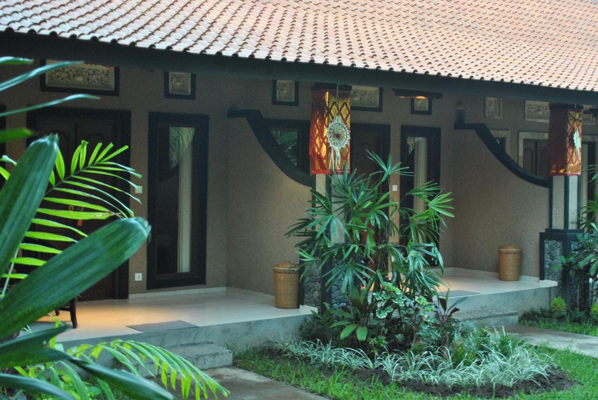 Pondok Rahayu Guest House ペムテラン エクステリア 写真