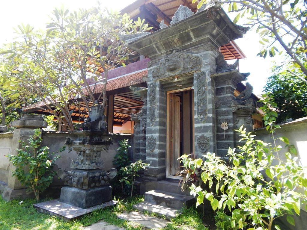 Pondok Rahayu Guest House ペムテラン エクステリア 写真